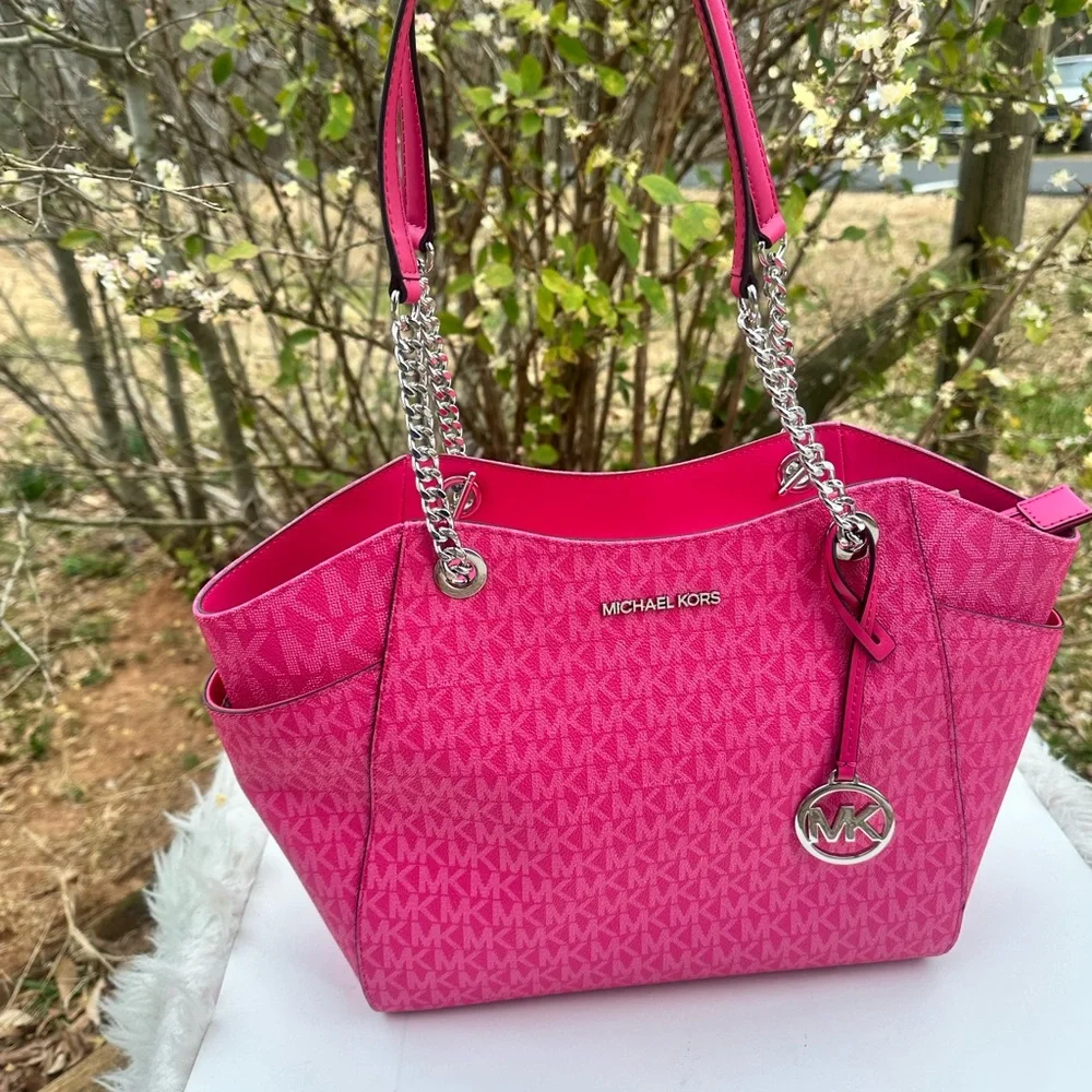 Michael Kors Jet set large chain shoulder tote Dragonfruit mk logo - Picture 16 of 16